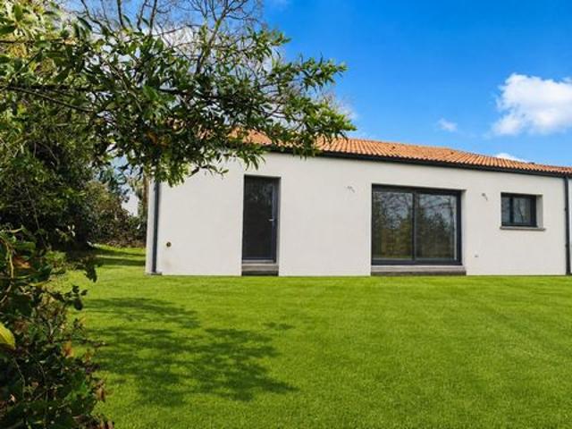 MAISON NEUVE 90 m² 5 P 3 CHAMBRES et 1 BUREAU