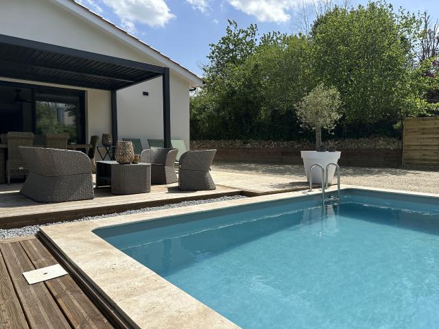 MAISON NEUVE AVEC PISCINE