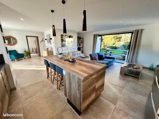 Maison neuve belles prestations
