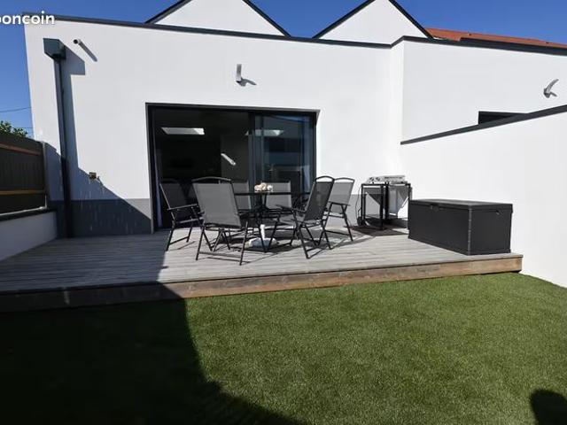 Maison neuve de 2025 type 4 109m2 situé à 300m de la plage de bonne source Frais de notaire réduit