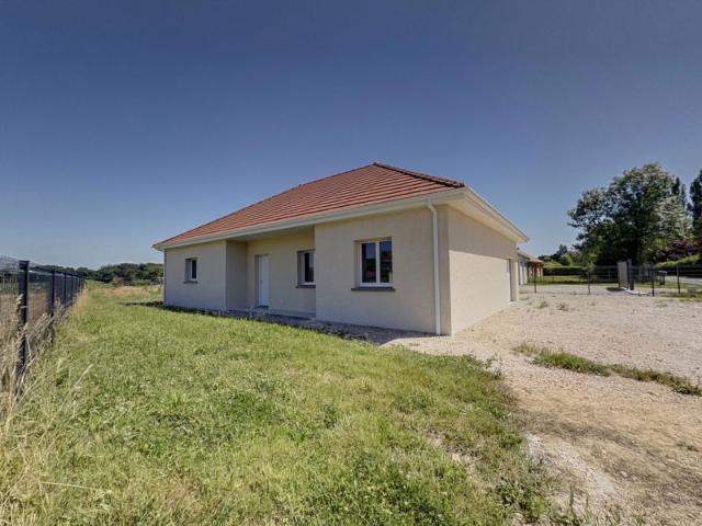 Maison neuve de plain pied Vue dégagée sur la campagne et