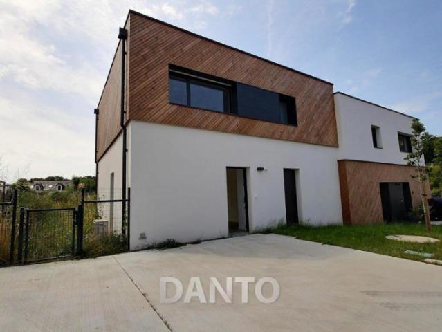 Maison neuve prête à vous accueillir