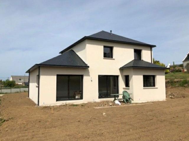 Maison neuve Reuil sur Brêche
