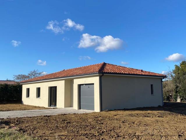 Maison neuve RE 2020 95 m2 habitable sur terrain plat à Montlaur !