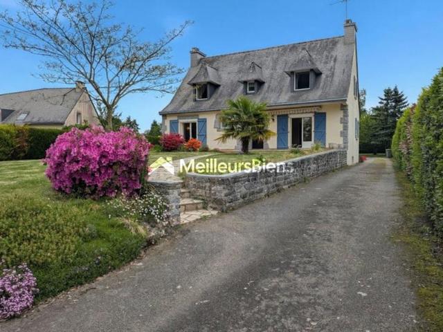Maison néo bretonne familiale à Carentoir – 141.97 m² habitables sur terrain clos de 1 306 m²
