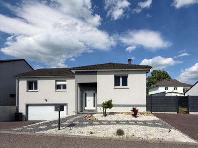 Maison nichée au fond d'une impasse calme et sécurisée