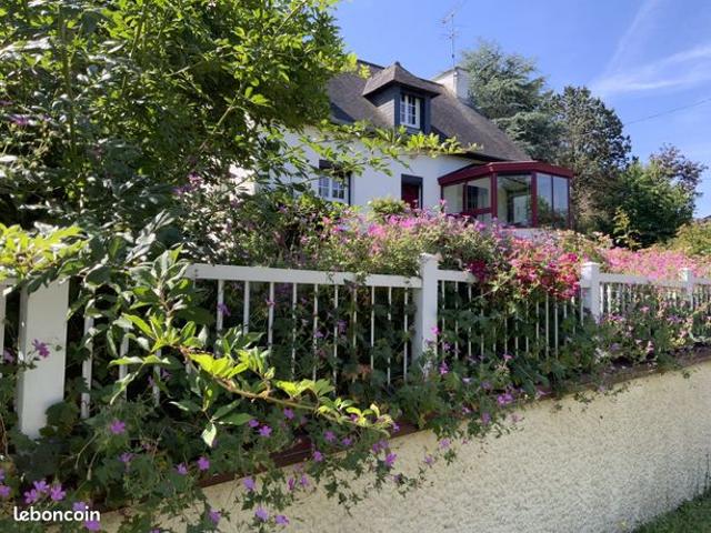 Maison sortie de bourg sur beau terrain