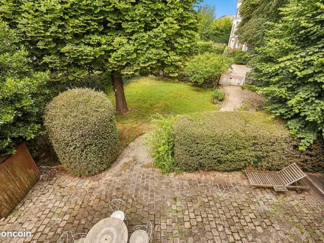 MAISON SAINT CLOUD avec JARDIN DE 400m2