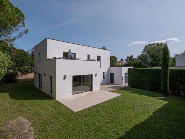 Maison Saint Cyr Au Mont D'Or 5 pièce s 147.18 m2