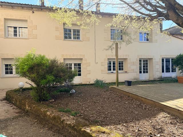 Maison Saint André de Cubzac 7 pièce s 174m² Saint André de Cubzac