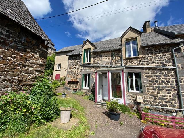 Maison Saint Bonnet Pres Orcival 5 pièce s 110 m2