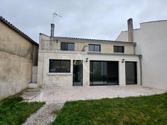 Maison Saint Hilaire De Villefranche 8 pièce s 190.34 m2 Description du bien