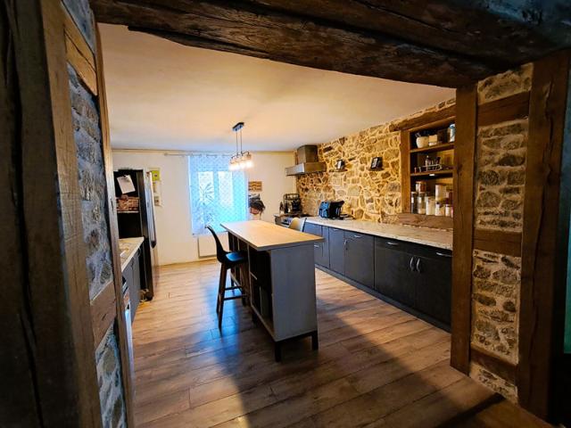 Maison Saint Hilaire Les Places 5 pièce s 137 m2