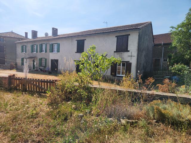 Maison Saint Martial Sur Isop 5 pièce s quatre chambres avec grange, garage/dépendances et jardin