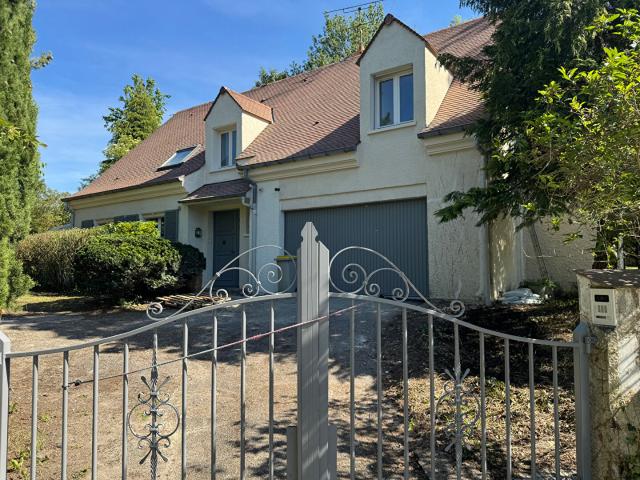 Maison Saint Nom La Bretèche 8 pièce s 194 m2