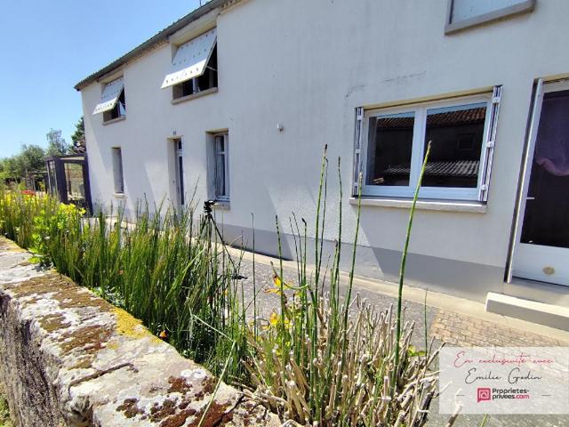Maison Saint Pierre Des Echaubrognes 7 pièce s 153 m2