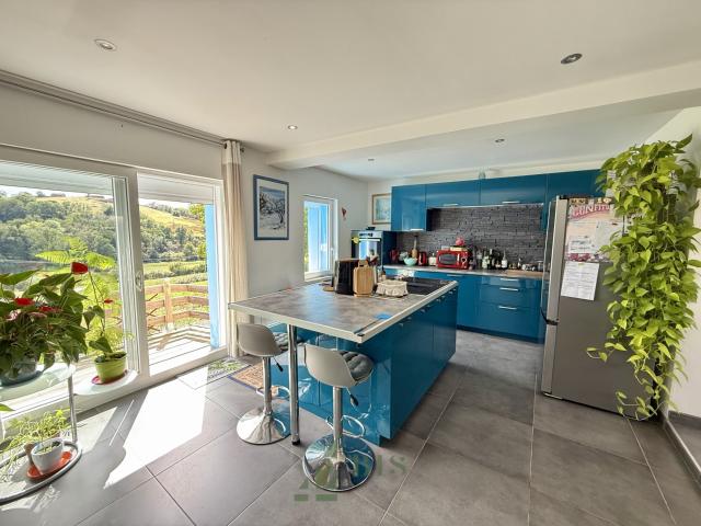 Maison Saint Pierre Laval 5 pièces 107.56 m2
