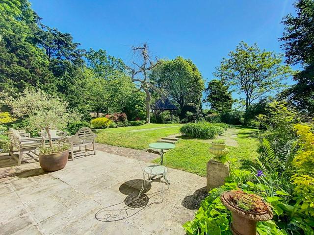 Maison Saint Remy Les Chevreuse 7 pièce s 270.90 m2