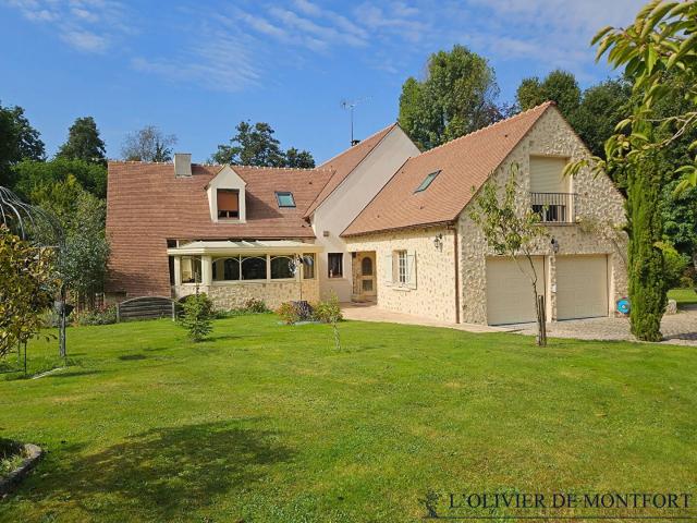 Maison Saint Remy L'Honoré 8 pièce s 270 m²