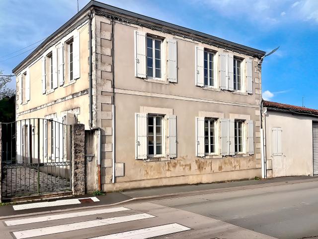 Maison Saint Xandre 6 pièce s 183 m2