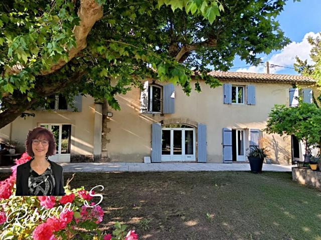 Maison Salon De Provence 5 pièce s 183 m2