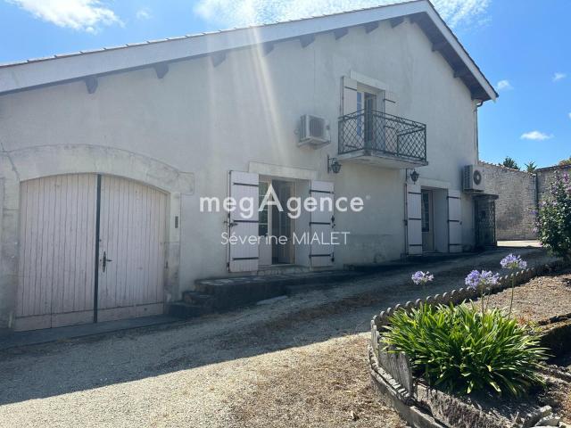 Maison Salles d'Angles 16130 111m²