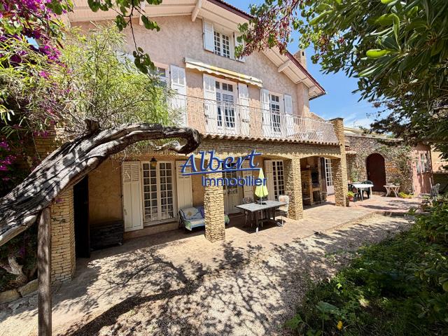 Maison Sanary Sur Mer 5 pièce s 122.77 m2