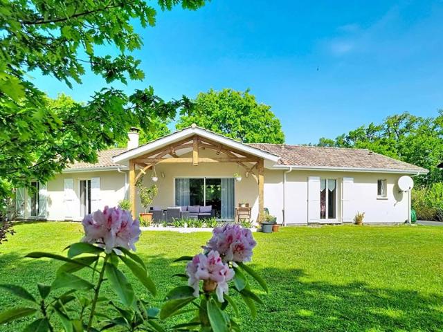 SANGUINET Maison contemporaine de plain pied de 135 m² dans un environnement privilégié
