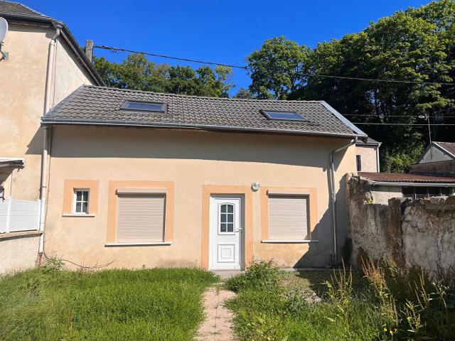 MAISON SEDAN