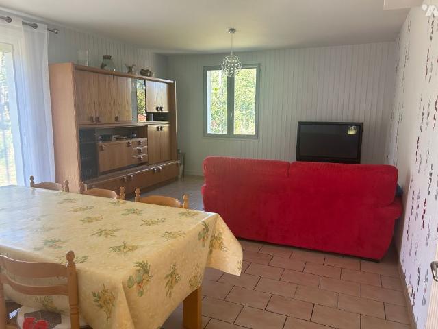 MAISON SEMI ENTERREE AVEC GRAND SOUS SOL SUR PARC ARBORE LA CHAPELLE ST ETIENNE MONCOUTANT