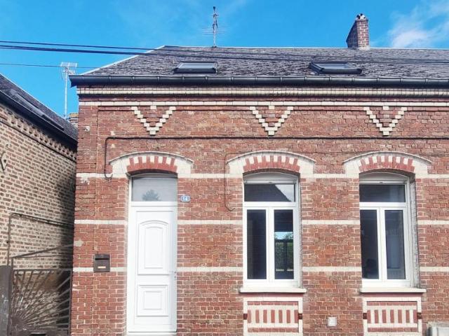 Maison semi individuelle, 3 chambres, terrasse et jardin