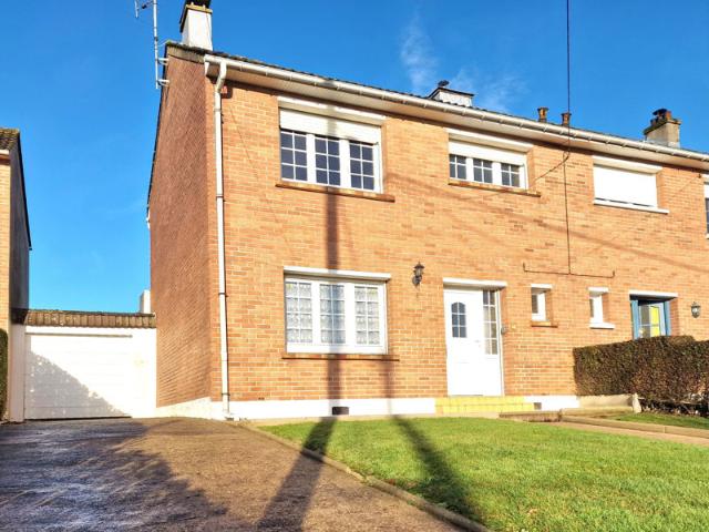 Maison semi individuelle, 4 pièces, 84 m2