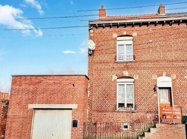 Maison semi individuelle à Artres avec garage et Jardin/ 4 chambres