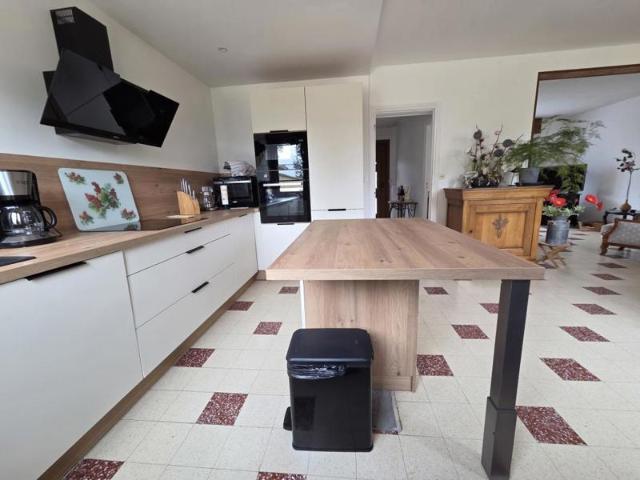 MAISON SEMI INDIVIDUELLE BRIQUES 97M² HAB SUR 512M² GARAGE