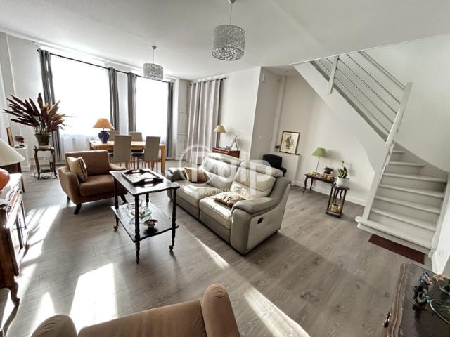 Maison semi individuelle rénovée 5 chambres à Tourcoing
