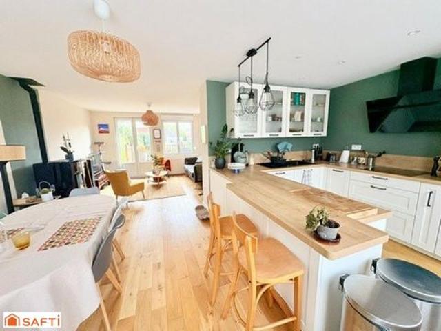 Maison semi individuelle rénovée – Wasquehal – 3 chambres – Jardin –Garage