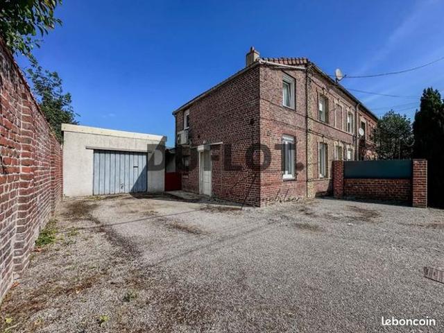 Maison semi mitoyenne à Wardrecques