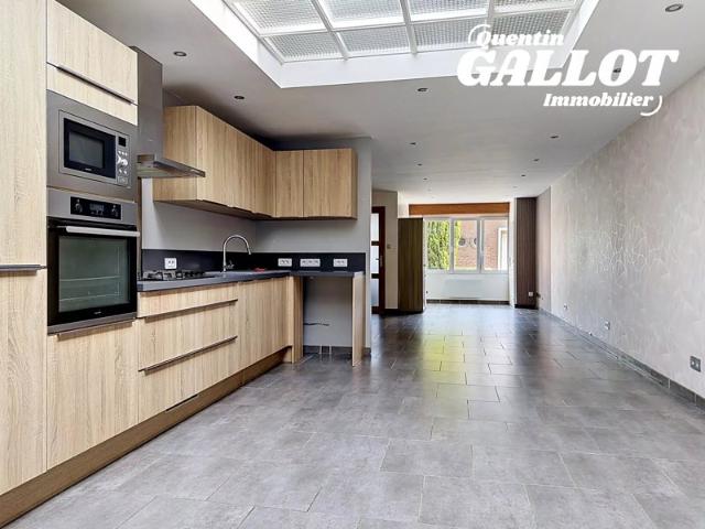 Maison semi plain pied 3 chambres avec jardin