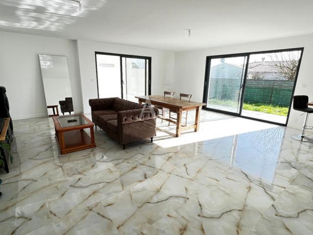 Maison Semussac 4 pièces 3 chambres plain pied de 2025
