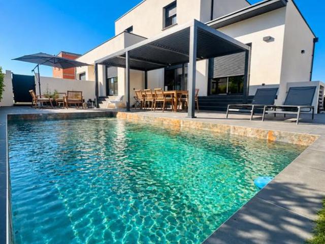 Maison Serignan 4 pièce s 115.99 m2