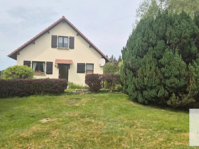 MAISON SITUE SUR LES HAUTEURS DE RUAUX