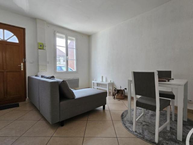 Maison située en campagne à Saint Just En Chaussee à louer Locagestion, expert en gestion locative