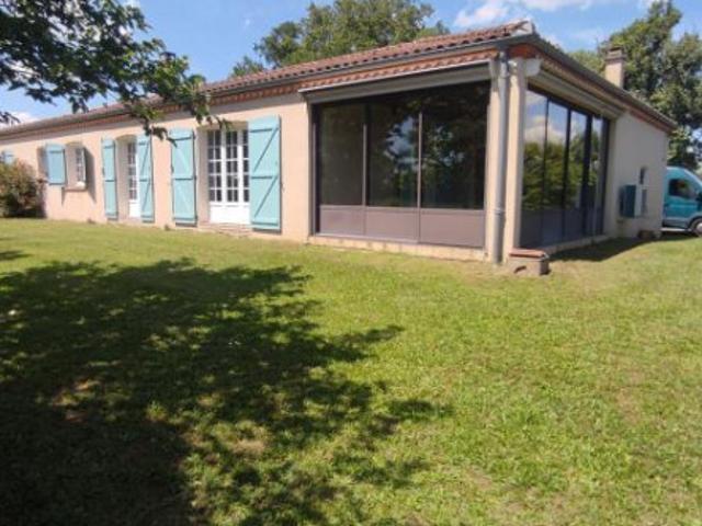 Maison située en campagne à Revel à louer Locagestion, expert en gestion locative