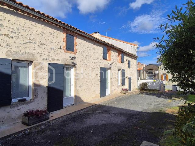 Maison spacieuse au charme authentique près de la nature