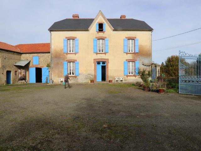 Maison Spacieuse avec Charme à Hères 216m² Castelnau Rivière Basse