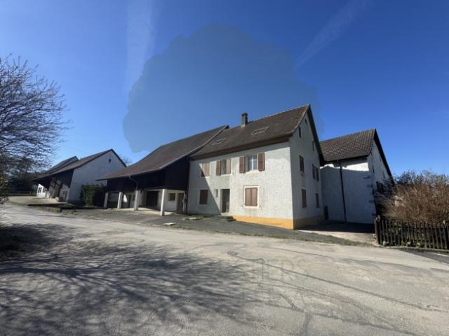Maison spacieuse avec grand potentiel à Fahy, en Ajoie