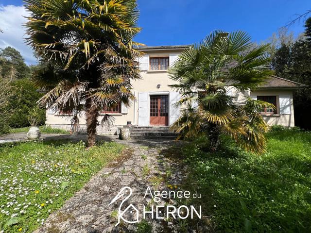 Maison spacieuse avec jardin à Poligny