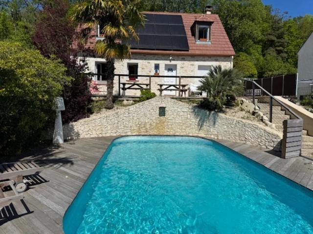 Maison spacieuse avec piscine à Chevincourt 180m² Chevincourt