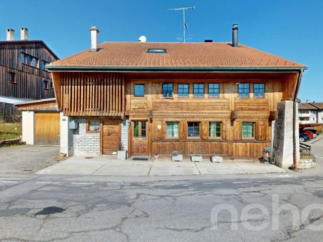 Maison spacieuse à fort potentiel dans un cadre paisible