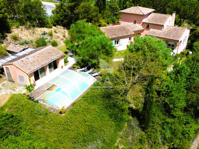 Maison spacieuse de 6 pièces avec piscine à vendre à Limoux